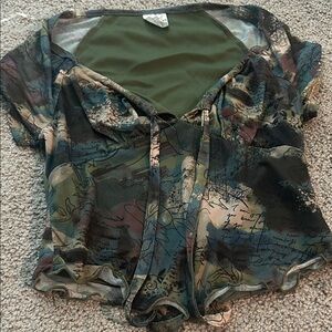 No Boundaries Multicolor Graphic top